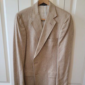 Tan All Silk 2-Button Sports Coat. EEEUC. Size 40-Long.